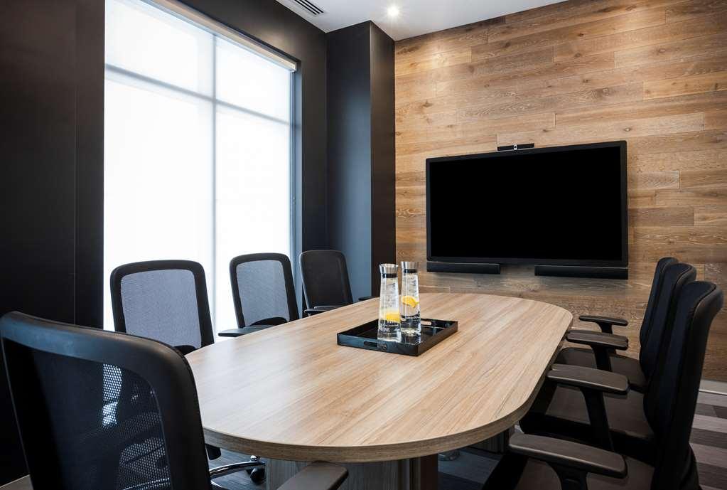 Imperia Hotel Et Suites Boucherville Kemudahan gambar