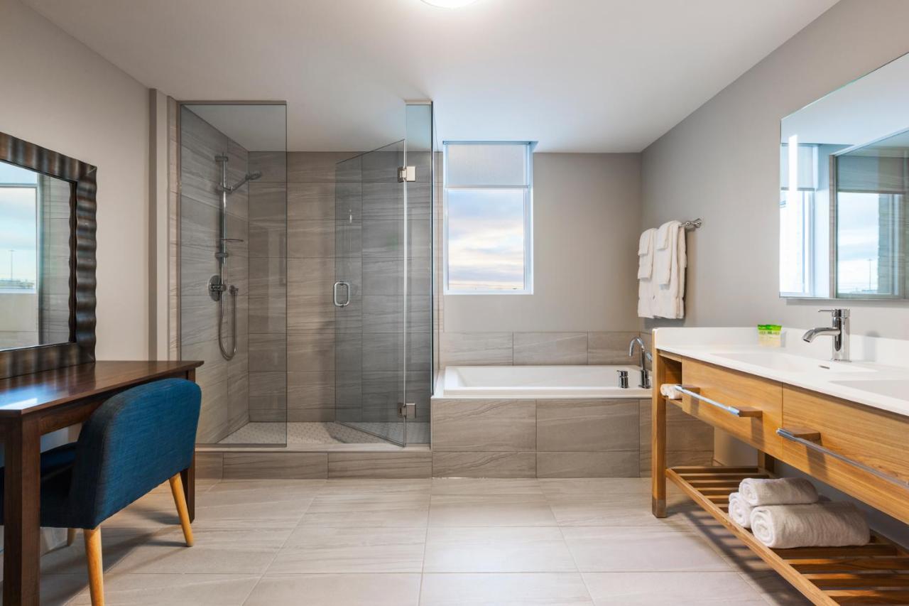 Imperia Hotel Et Suites Boucherville Luaran gambar